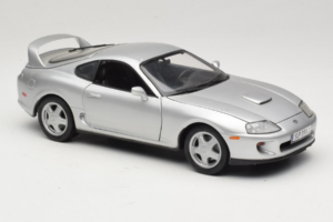 Toyota Supra A80 Hopea Kyosho 1:18 8847 Metalli — kuva 6 / 8