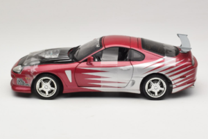 Toyota Supra A80 Fast & Furious Violetti Hopea ERTL 1:18 33708 Metalli — kuva 3 / 6