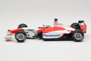 Toyota TF102 #25 A. McNish Panasonic Toyota Racing Showcar 2002 Minichamps 1:18 103020075 Metalli — kuva 3 / 6