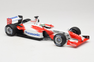 Toyota TF102 #25 A. McNish Panasonic Toyota Racing Showcar 2002 Minichamps 1:18 103020075 Metalli — kuva 4 / 6