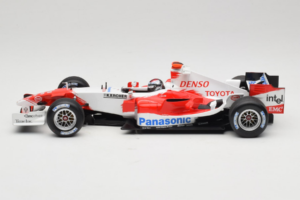 Toyota TF105 #16 J. Trulli Panasonic Toyota Racing 2005 Minichamps 1:18 100050016 Metalli — kuva 3 / 7