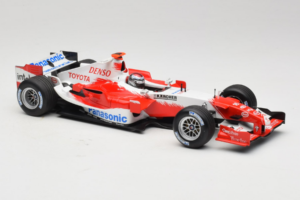 Toyota TF105 #16 J. Trulli Panasonic Toyota Racing 2005 Minichamps 1:18 100050016 Metalli — kuva 4 / 7