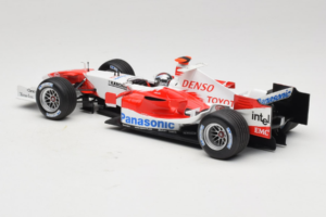 Toyota TF105 #16 J. Trulli Panasonic Toyota Racing 2005 Minichamps 1:18 100050016 Metalli — kuva 5 / 7