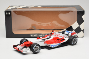 Toyota TF105 #16 J. Trulli Panasonic Toyota Racing 2005 Minichamps 1:18 100050016 Metalli — kuva 7 / 7