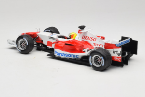 Toyota TF105 #17 R. Schumacher Panasonic Toyota Racing 2005 Minichamps 1:18 100050017 Metalli — kuva 5 / 7