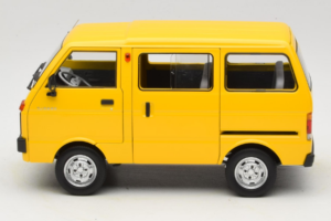 Toyota TJ110 Tianjin Huali Keltainen OEM 1:18 TOYOTA014 Metalli — kuva 4 / 8