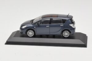 Toyota Verso Grey Metallic Minichamps 1:43 TOYOTA011 Metalli