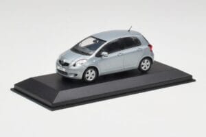 Toyota Yaris Mk2 Glacier Sininen Minichamps 1:43 TOYOTA001 Metalli — kuva 2 / 4