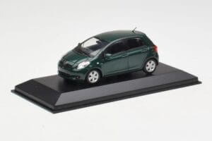 Toyota Yaris XP10 Oxford Green Minichamps 1:43 400166501 Metalli — kuva 2 / 4
