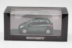 Toyota Yaris XP10 Oxford Green Minichamps 1:43 400166501 Metalli — kuva 4 / 4
