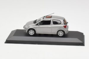 Toyota Yaris XP10 TS Harmaa Minichamps 1:43 TOYOTA007 Metalli