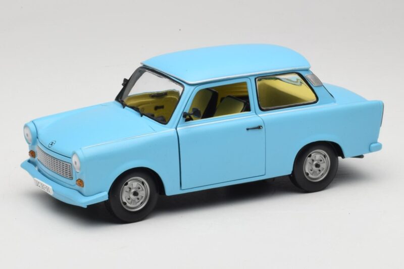 Trabant 601 Sininen Sun Star 1:18 4290 Metalli