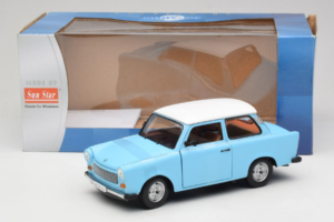 Trabant 601 Deluxe Sininen Valkoinen Sun Star 1:18 4286 Metalli — kuva 6 / 6