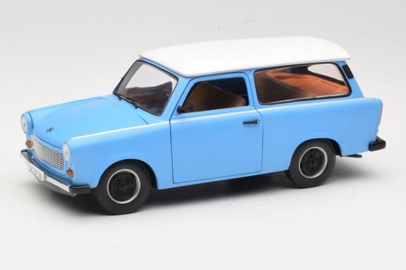Trabant 601 Farmariauto Sininen Sun Star 1:18 4272 Metalli
