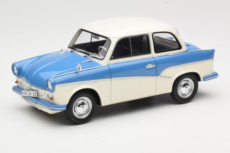 Trabant P50 Vaaleansininen Kerma BoS Models 1:18 BOS035 Hartsi