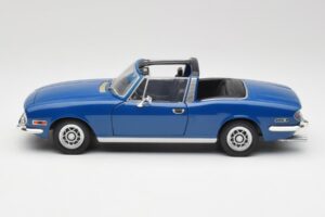 Triumph Stag Mk1 Sapphire Blue Revell 1:18 8815 Metalli — kuva 4 / 8