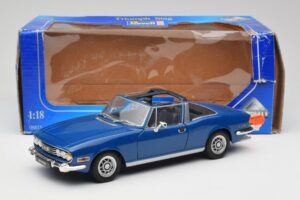 Triumph Stag Mk1 Sapphire Blue Revell 1:18 8815 Metalli — kuva 8 / 8