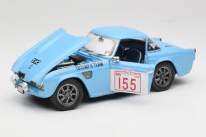 Triumph TR4 Rally Car Revell 1:18 8773 Metalli — kuva 2 / 8