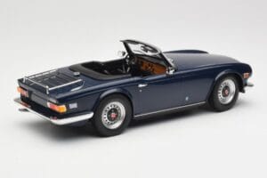 Triumph TR6 PI Tummansininen Minichamps 1:18 155132032 Metalli — kuva 2 / 6