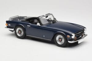 Triumph TR6 PI Tummansininen Minichamps 1:18 155132032 Metalli — kuva 4 / 6