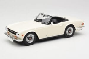 Triumph TR6 PI Valkoinen Minichamps 1:18 155132035 Metalli