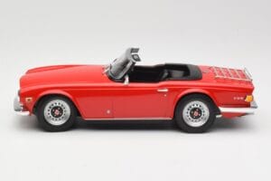Triumph TR6 PI Punainen Minichamps 1:18 155132031 Metalli — kuva 3 / 6