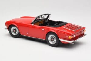 Triumph TR6 PI Punainen Minichamps 1:18 155132031 Metalli — kuva 5 / 6
