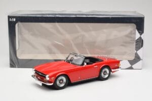 Triumph TR6 PI Punainen Minichamps 1:18 155132031 Metalli — kuva 6 / 6