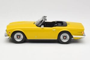 Triumph TR6 RHD Keltainen Minichamps 1:18 155132034 Metalli — kuva 3 / 6