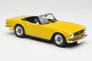 Triumph TR6 RHD Keltainen Minichamps 1:18 155132034 Metalli — kuva 4 / 6