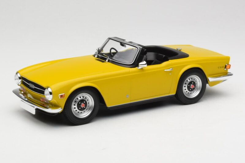 Triumph TR6 RHD Keltainen Minichamps 1:18 155132034 Metalli