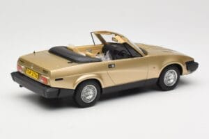 Triumph TR7 DHC Kulta BoS Models 1:18 BOS221 Hartsi — kuva 2 / 6