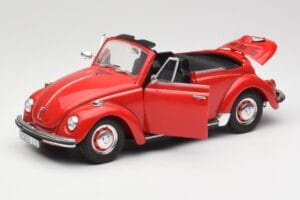 Volkswagen 1302 LS Kabriolet Punainen Revell 1:18 08470 Metalli — kuva 2 / 8