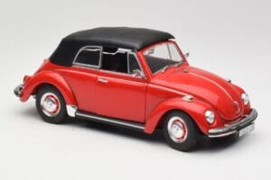 Volkswagen 1302 LS Kabriolet Punainen Revell 1:18 08470 Metalli — kuva 6 / 8