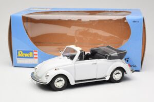 Volkswagen 1302 LS Cabriolet Valkoinen Revell 1:18 8415 Metalli — kuva 8 / 8