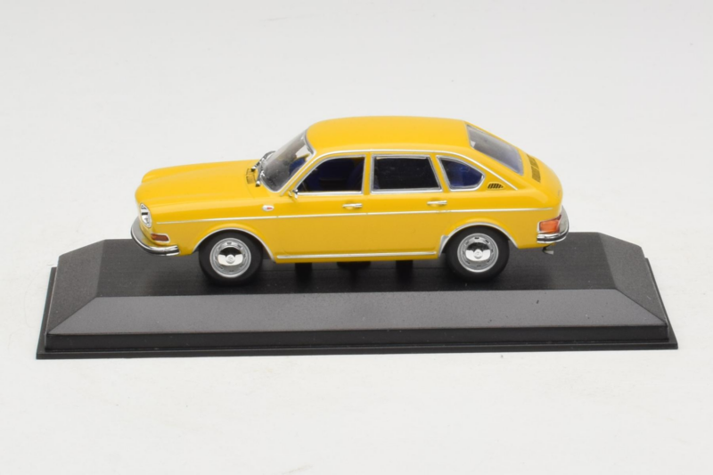 Volkswagen 411 Keltainen Minichamps 1:43 VW005 Metalli