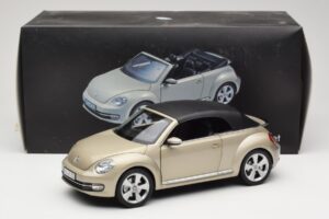 Volkswagen Beetle A5 Avoauto Harmaa Kyosho 1:18 5C3099302P7W Metalli — kuva 8 / 8
