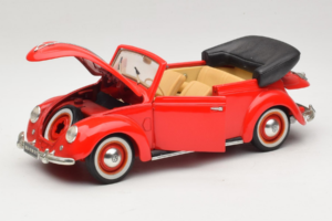 Volkswagen Beetle Avoauto Punainen Maisto 1:18 56010 Metalli — kuva 2 / 8