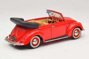 Volkswagen Beetle Avoauto Punainen Maisto 1:18 56010 Metalli — kuva 3 / 8