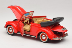 Volkswagen Beetle Avoauto Punainen Maisto 1:18 56010 Metalli — kuva 5 / 8