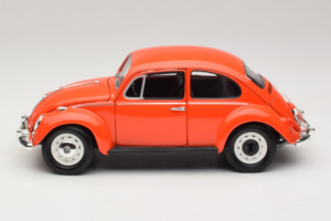 Volkswagen Beetle Oranssi Gremlins Movie Greenlight 1:18 12985 Metalli — kuva 4 / 8