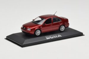 Volkswagen Bora Mk4 Red Metallic Minichamps 1:43 VW003 Metalli — kuva 2 / 4