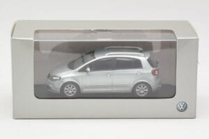 Volkswagen Cross Golf Mk5 Hopea Minichamps 1:43 400054370 Metalli — kuva 4 / 4