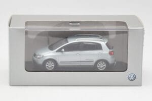 Volkswagen Cross Golf Mk5 Hopea Minichamps 1:43 GOLF003 Metalli — kuva 4 / 4