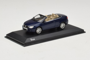 Volkswagen Eos Avoauto Sininen Minichamps 1:43 1F0099300D5Q Metalli — kuva 2 / 5