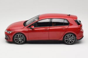 Volkswagen Golf GTI Mk8 Tornado Red Norev 1:18 188595 Metalli — kuva 4 / 8