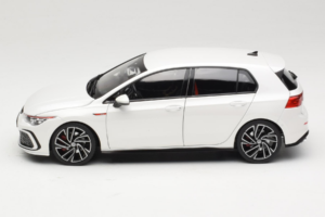 Volkswagen Golf GTI Mk8 White Metallic Norev 1:18 188593 Metalli — kuva 4 / 8