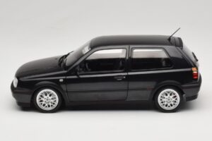 Volkswagen Golf Mk3 GTI Black Metallic Norev 1:18 188415 Metalli — kuva 4 / 8
