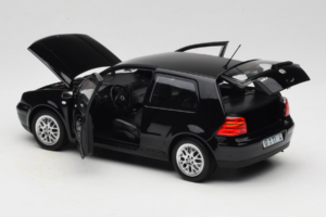 Volkswagen Golf GTI Mk4 Musta Norev 1:18 188574 Metalli — kuva 5 / 8