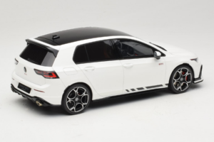 Volkswagen Golf Mk8 GTI Clubsport Pure White Otto 1:18 OT1221 Hartsi — kuva 2 / 6
